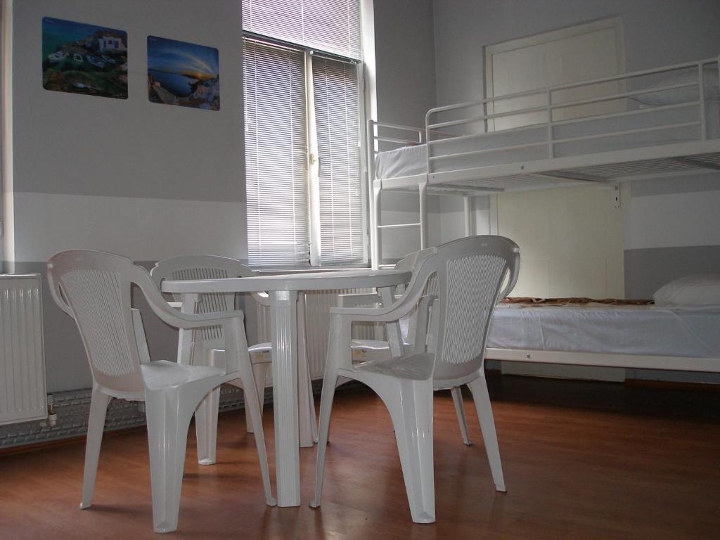 Kretan Hostel Bucarest Chambre photo