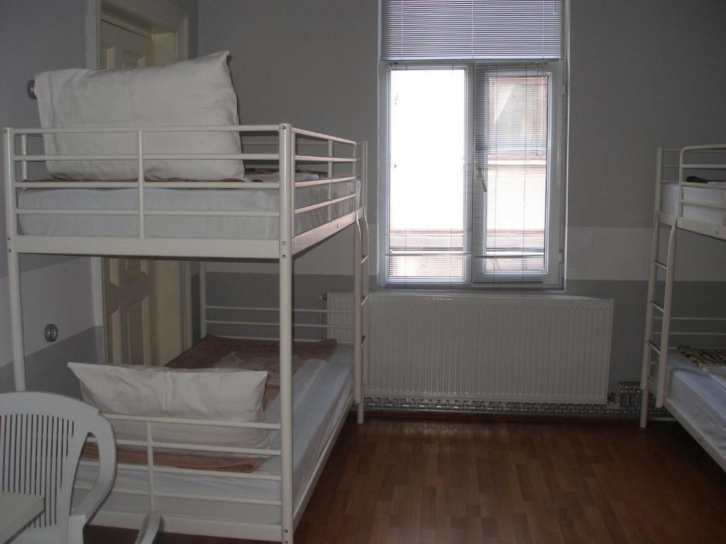 Kretan Hostel Bucarest Chambre photo