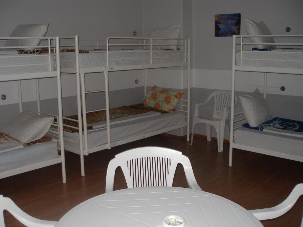 Kretan Hostel Bucarest Extérieur photo